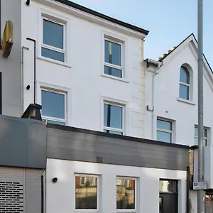  Apartment Modern Great Location Free Parking United Kingdom